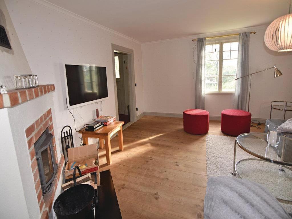 Amazing Home In Mellerud With 4 Bedrooms And Wifi 外观 照片