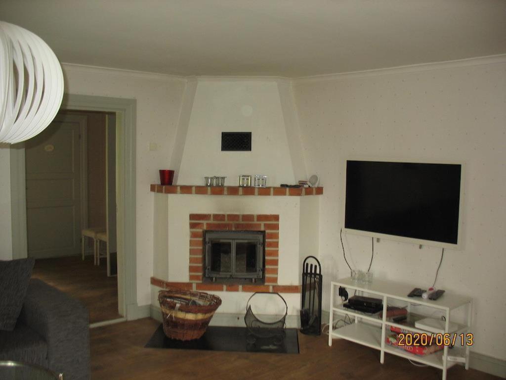 Amazing Home In Mellerud With 4 Bedrooms And Wifi 外观 照片